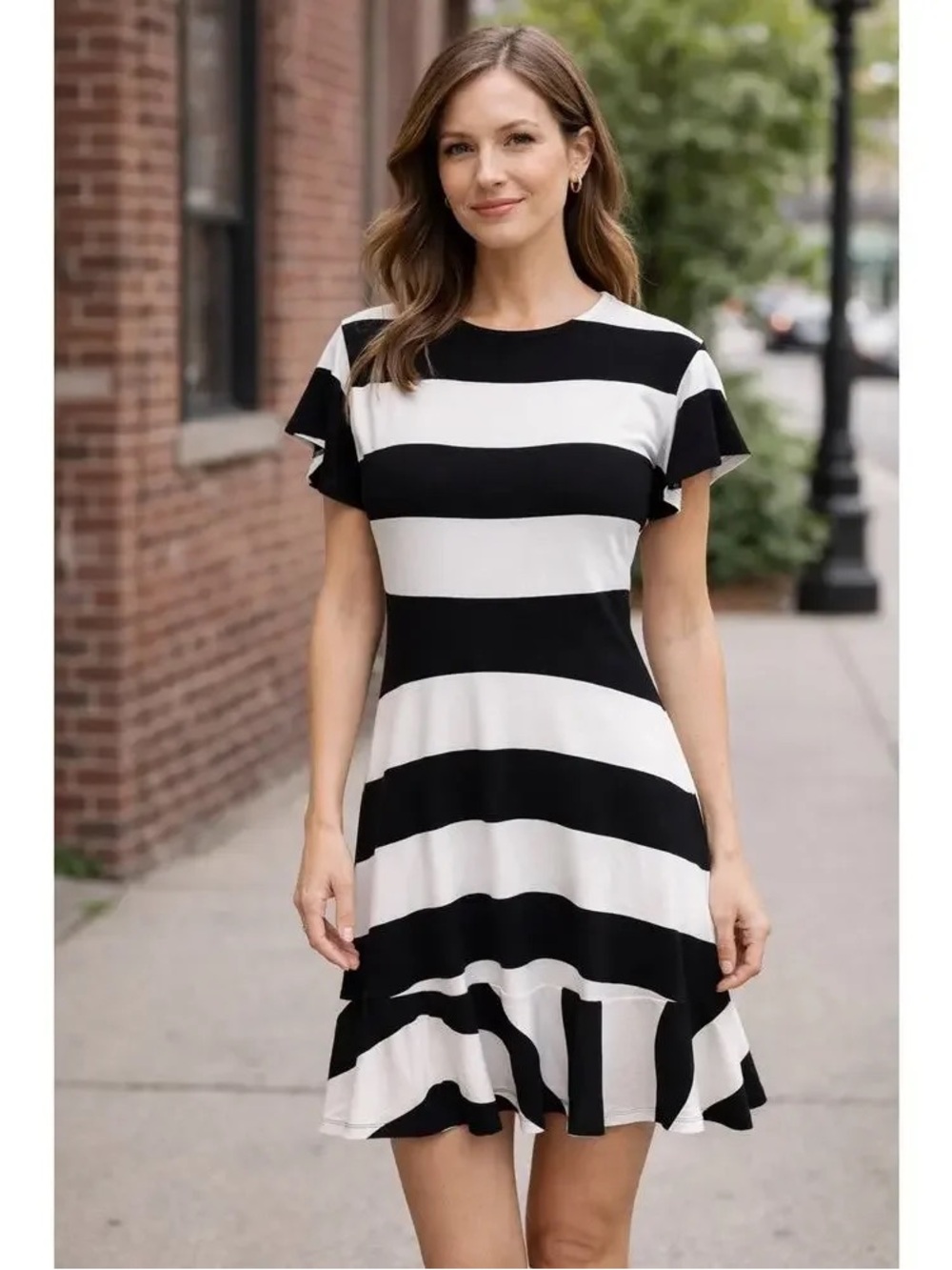 LOFT Black & White Striped Flounce Dress Sz 6 🖤🤍